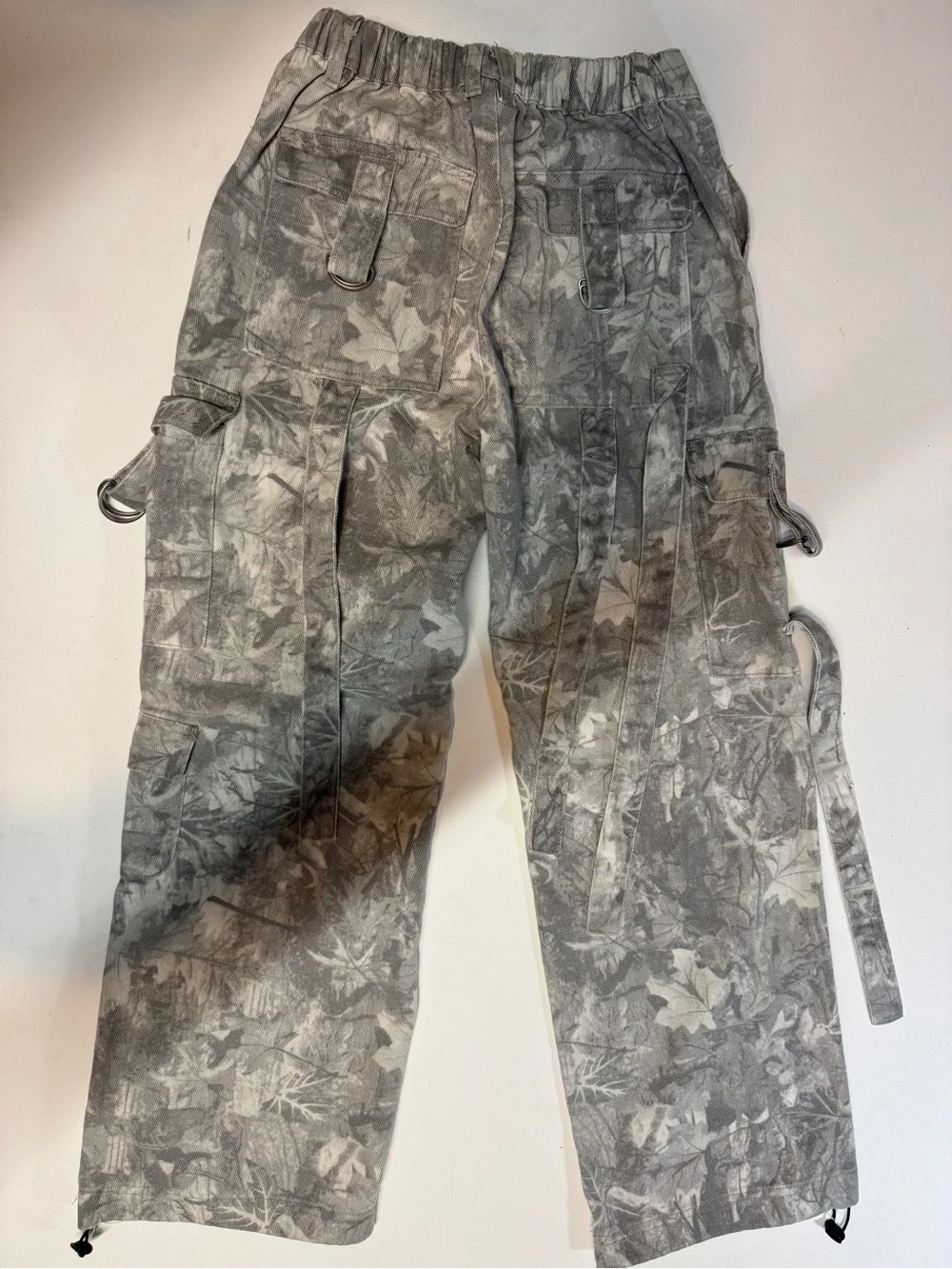 Source Unknown Gray Camouflage Wide Leg Cargo Pants